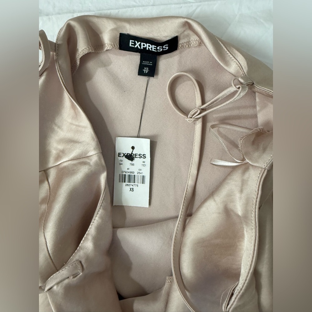 NWT XS Champagne Slip Dress Express adjustable shoulder straps - Picture 6 of 8